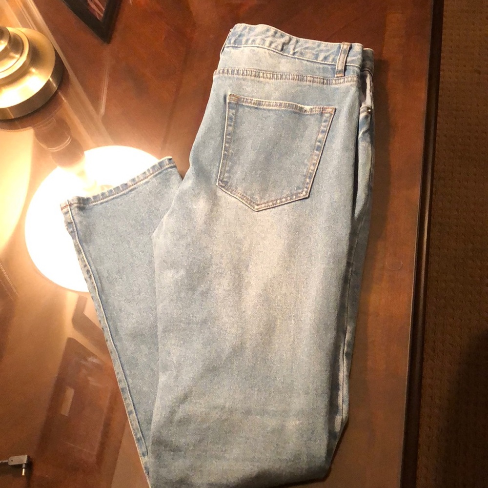 FOREVER 21 SIZE 33/ BLUE JEANS
